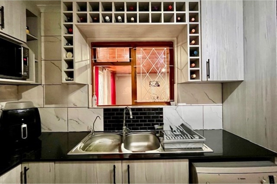 3 Bedroom Property for Sale in Windsor Park Estate Western Cape
